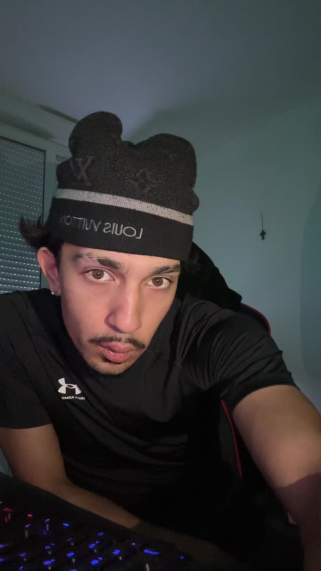 @E N V Y