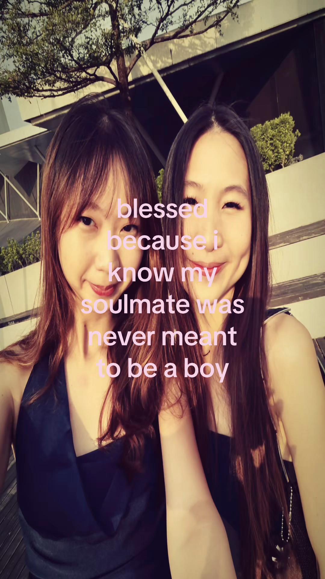 @chihiro ᥫ᭡