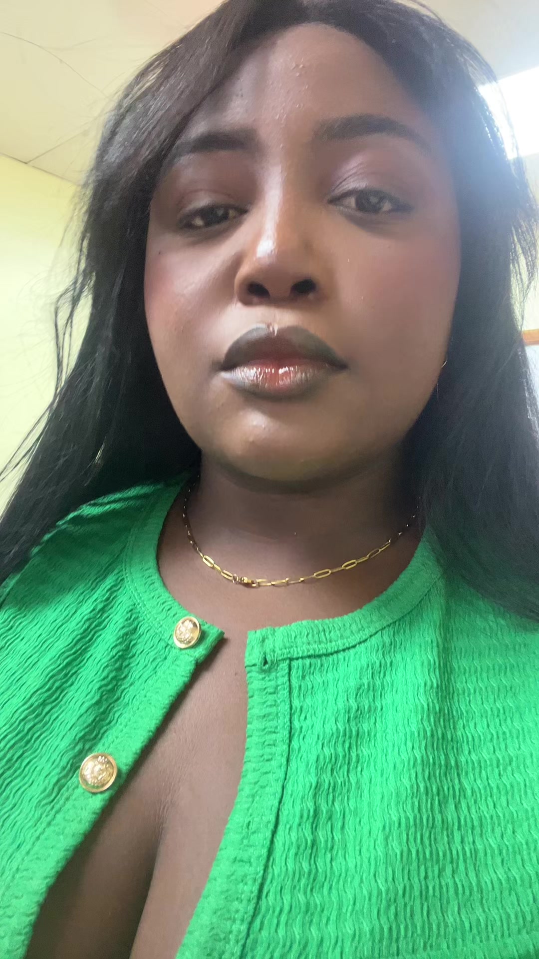 @Brownie | Locutora