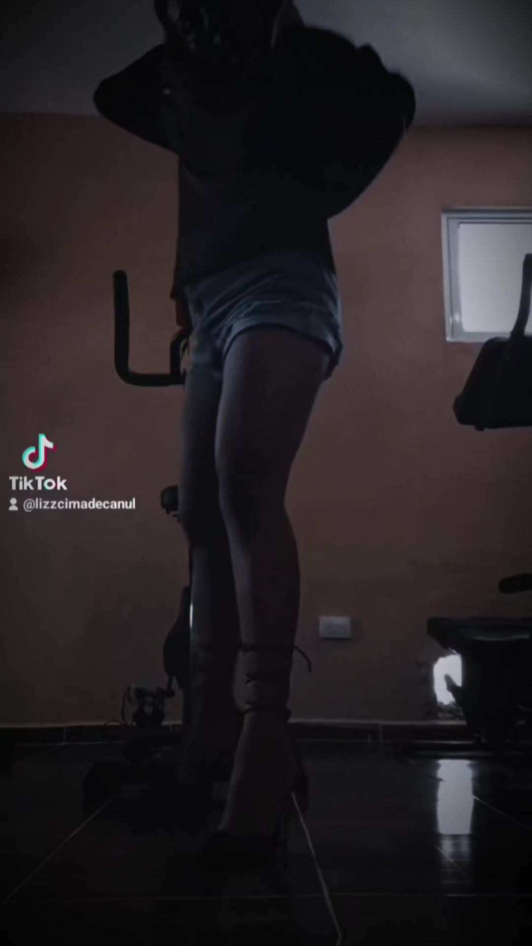 @🏋♀️LIZZY FITTNES COACH🏋♀️