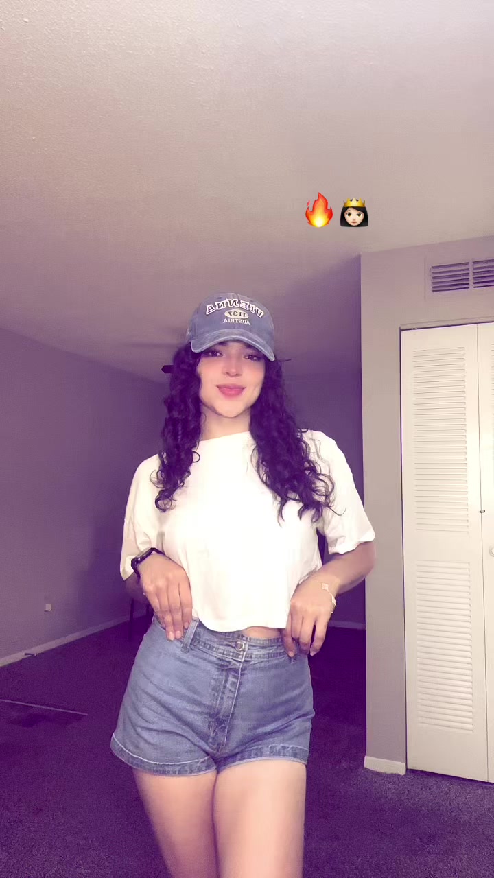 @Daniella🩷🏝️🌊