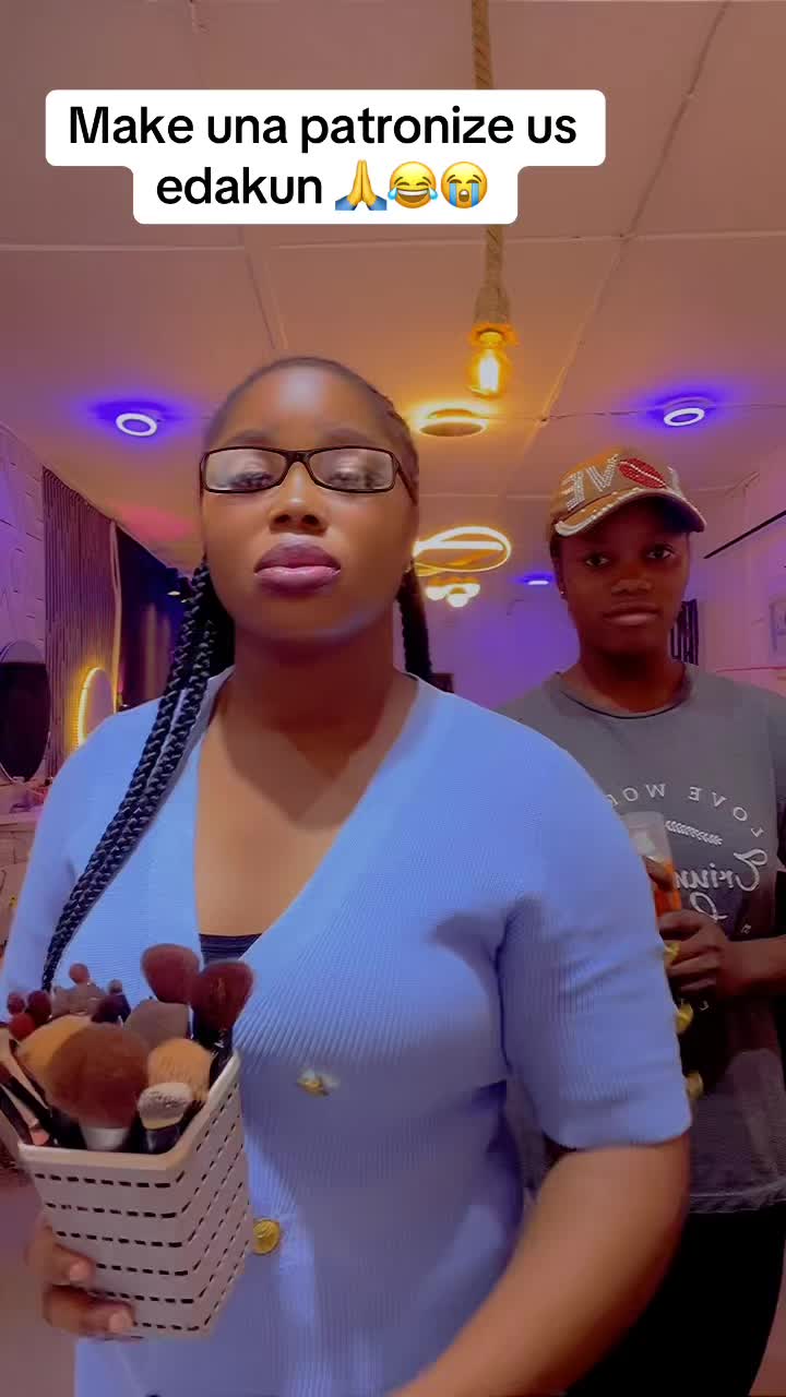 @AKURE MAKEUP,LASH&BROW ARTIST