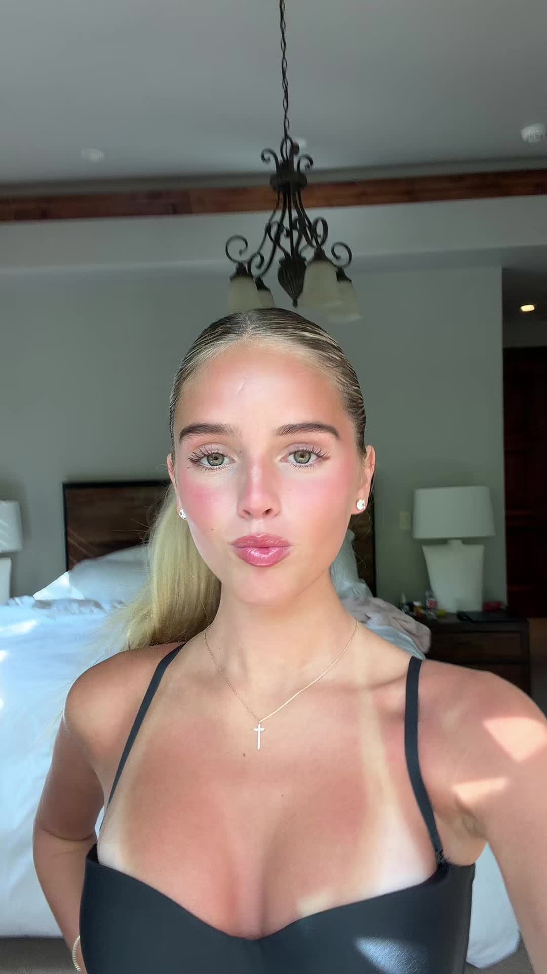 @Estella