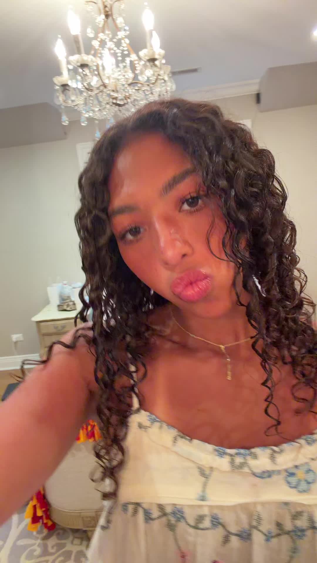 @AVA