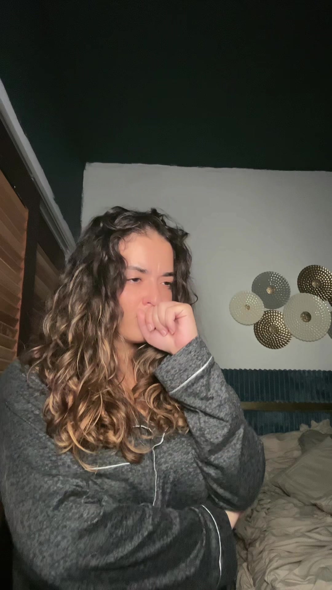 @Moon_Bees