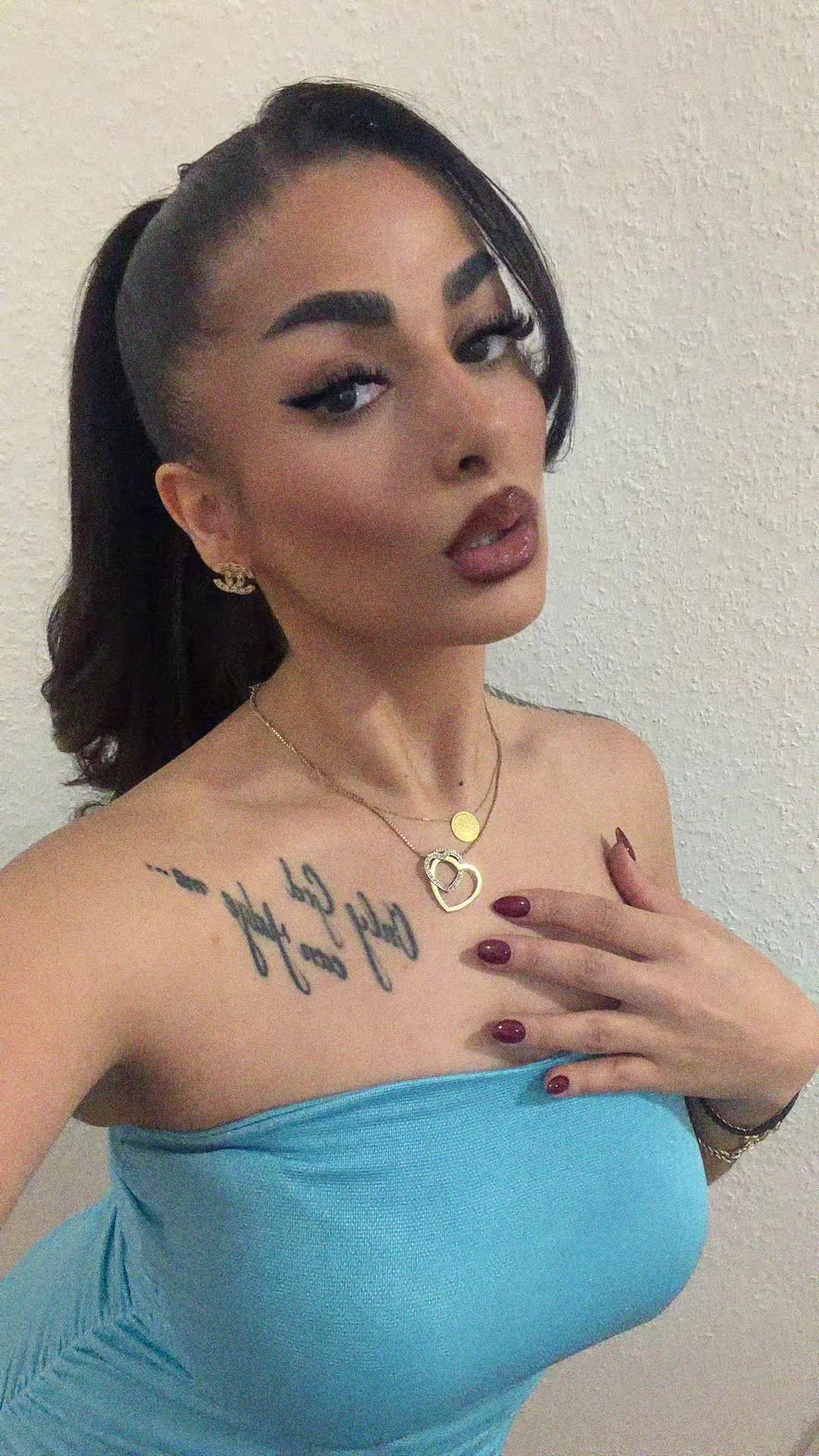 @𝔻𝕚𝕚𝕝𝕝𝕠𝕠_𝟡𝟜🖤