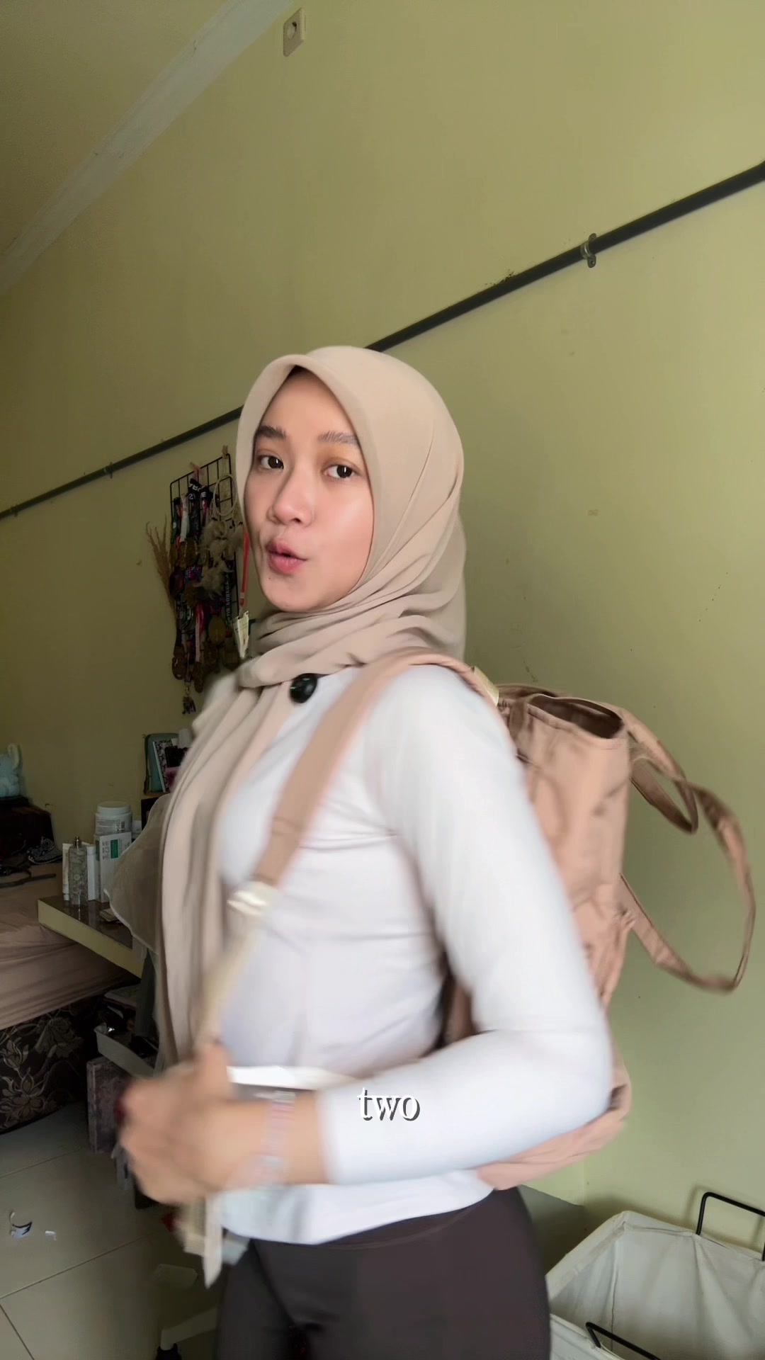 @vhia🪽