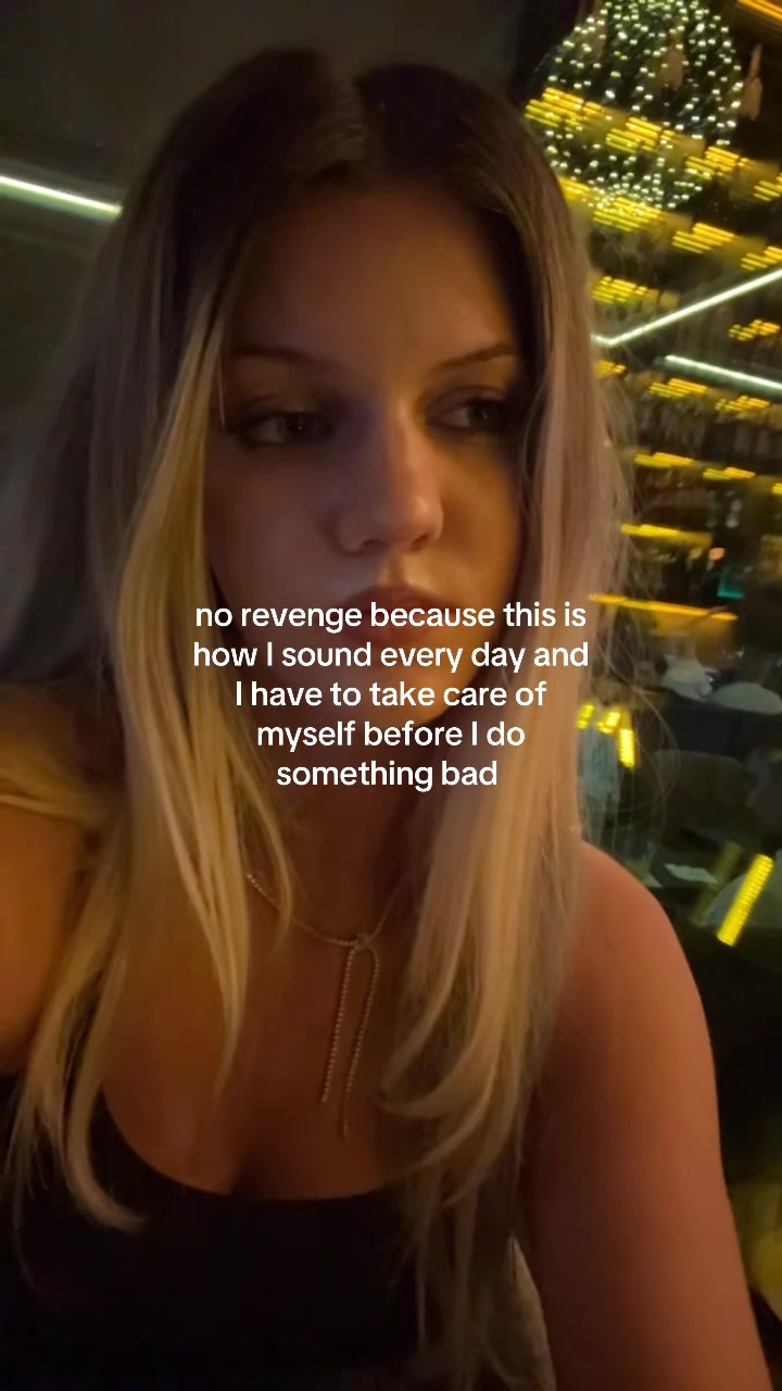 @𝐲𝐨𝐮𝐫 𝐩𝐥𝐚𝐜𝐞 :)