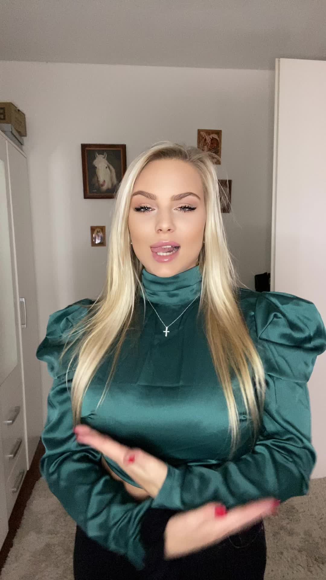@Andzelaaa