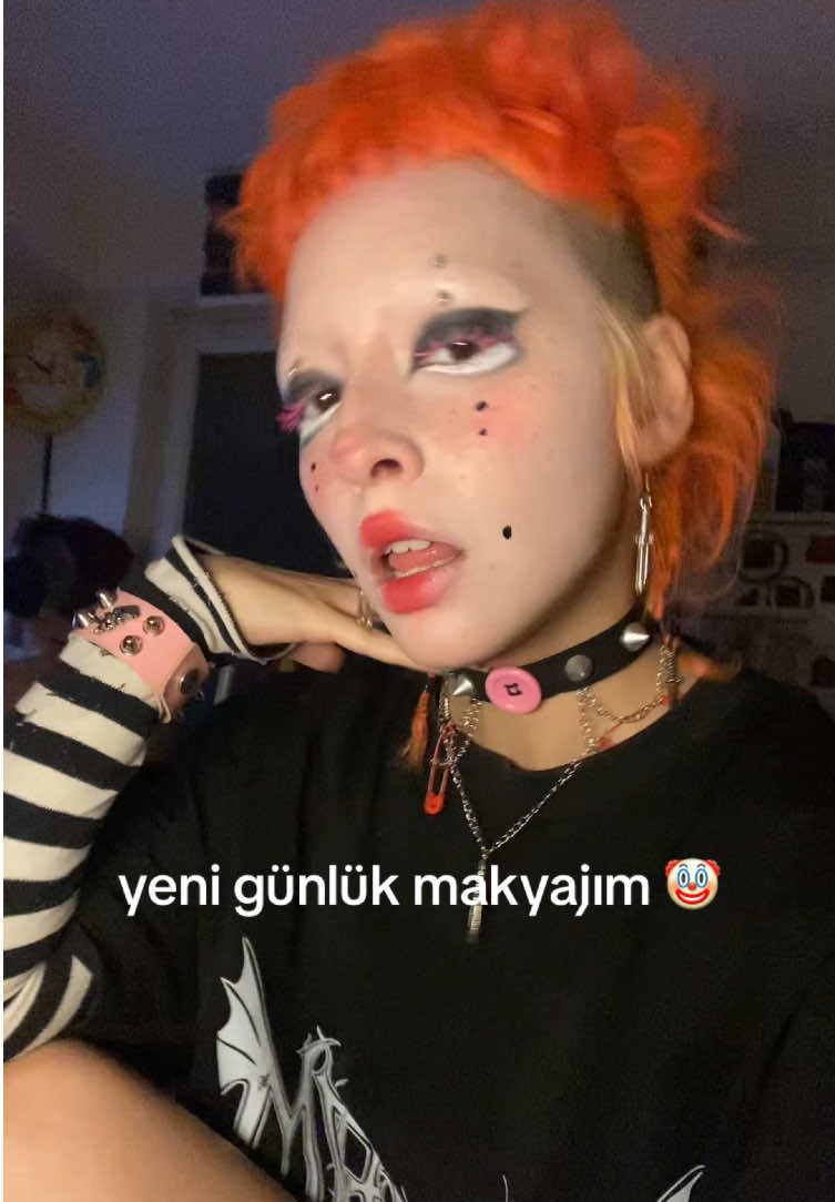 @m0v____