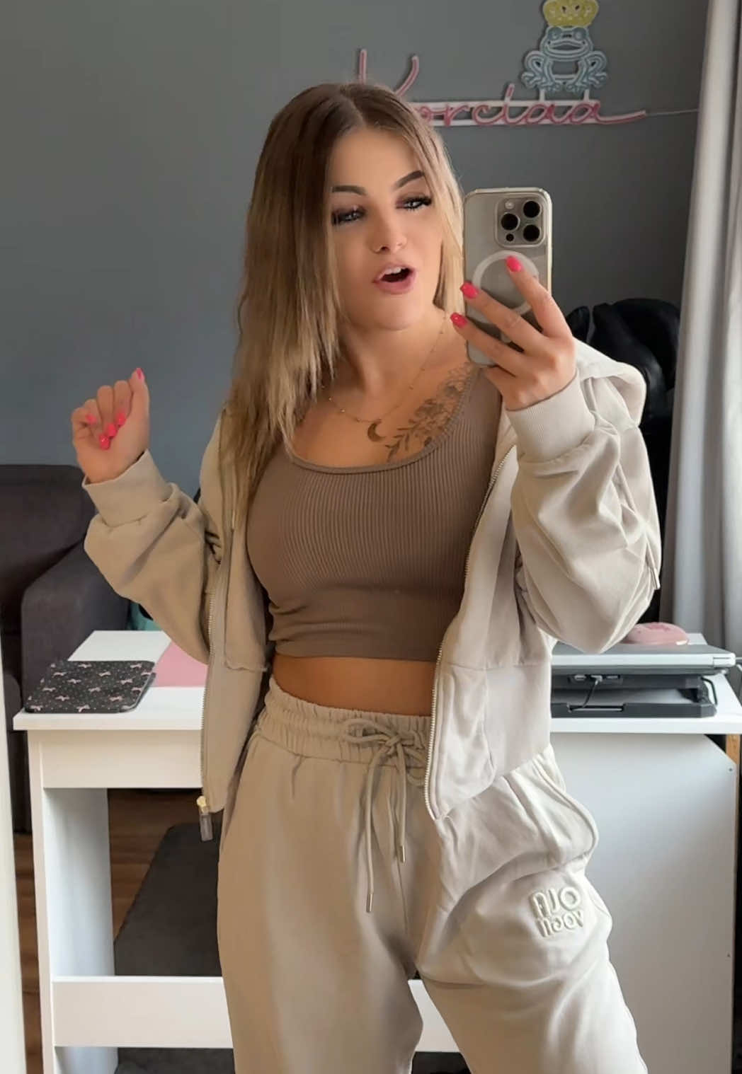 @Korciaa