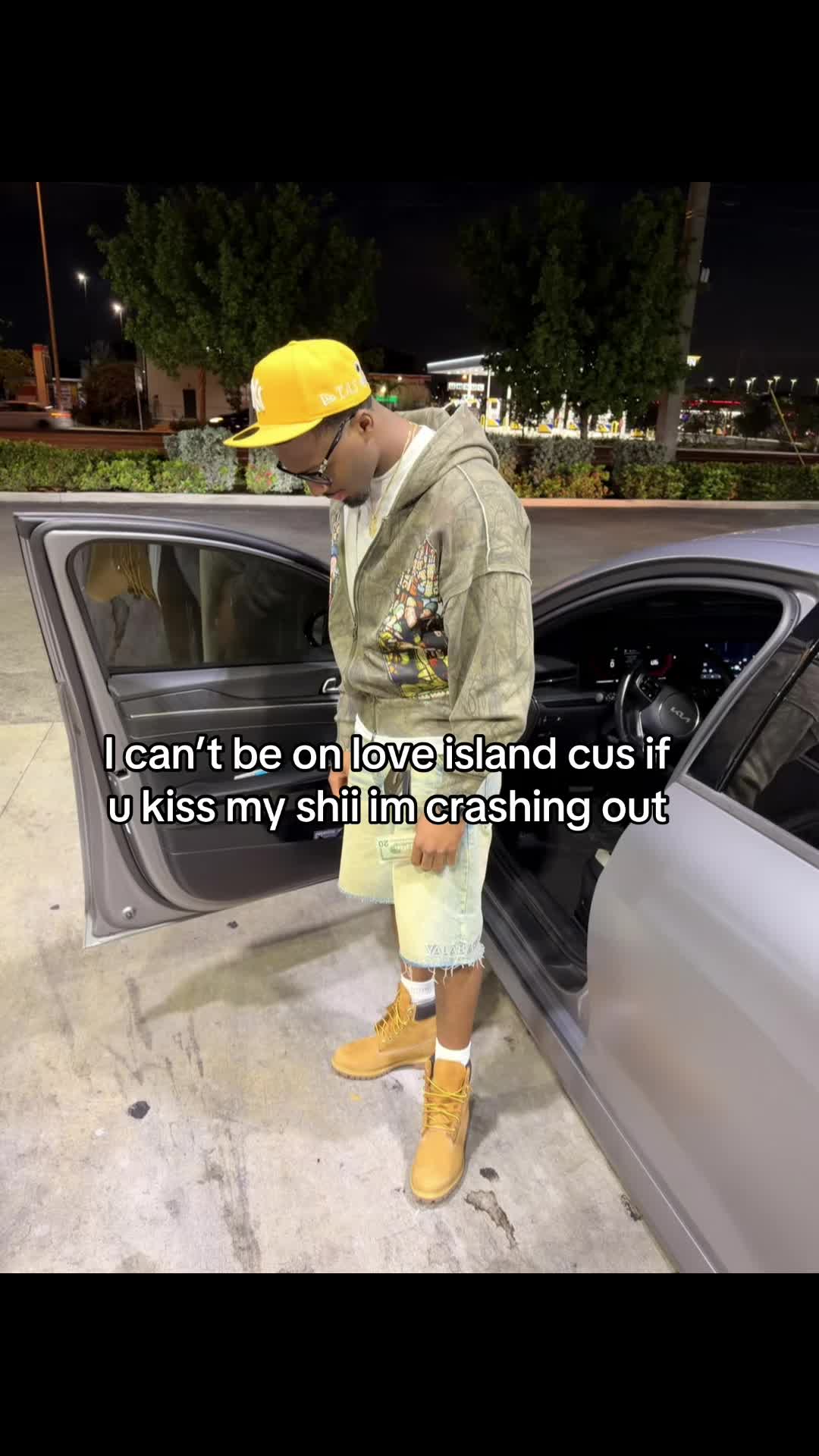@👾
