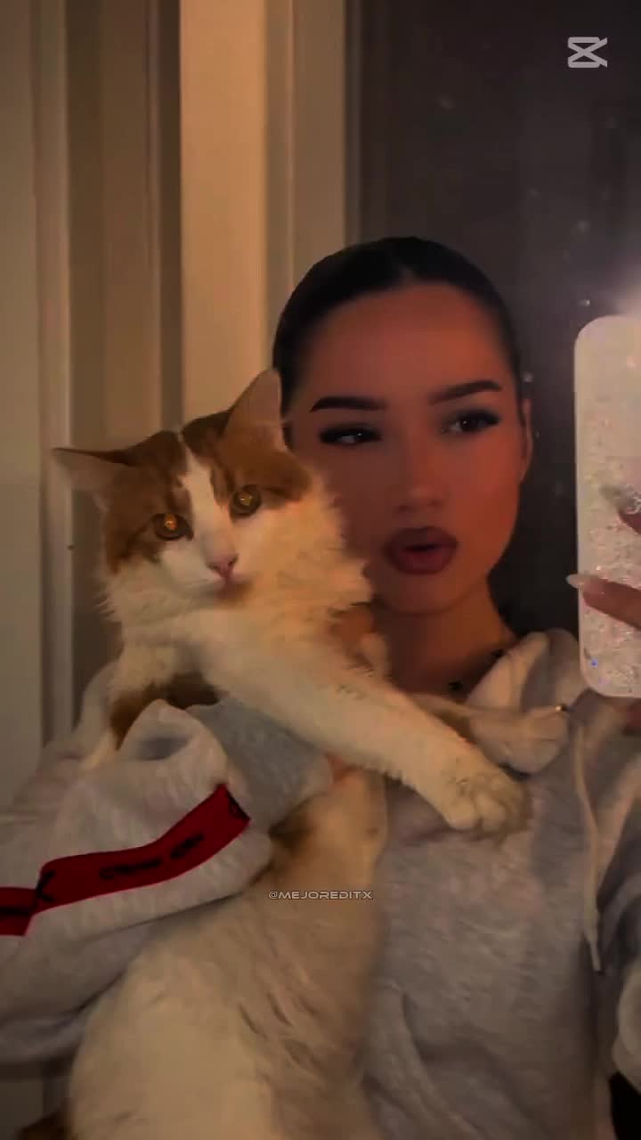 @onlykamila