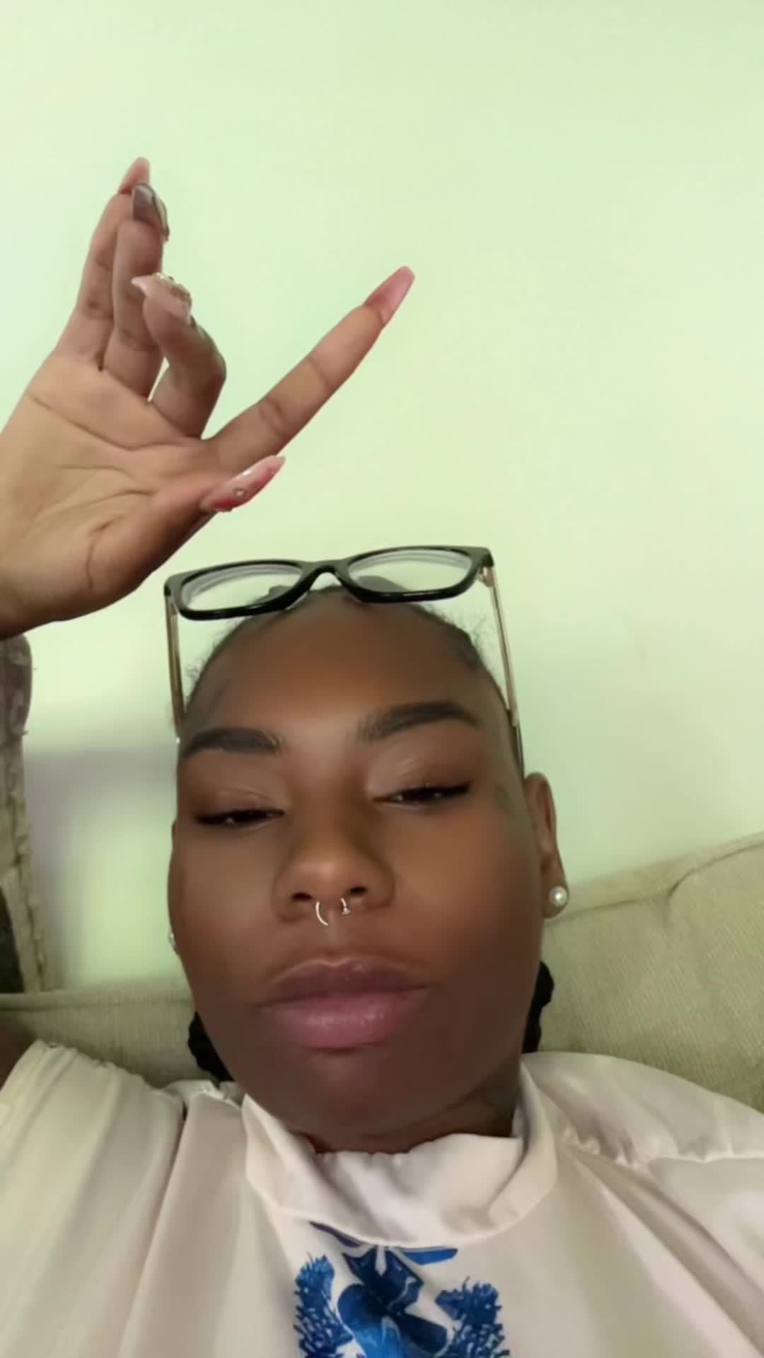 Shawnna Jonnell (@shawnnajonnell) - Urlebird