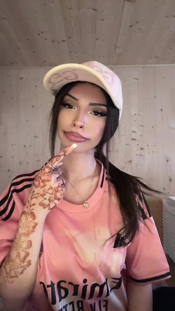 @𝐂𝐡𝐨𝐜𝐡𝐚