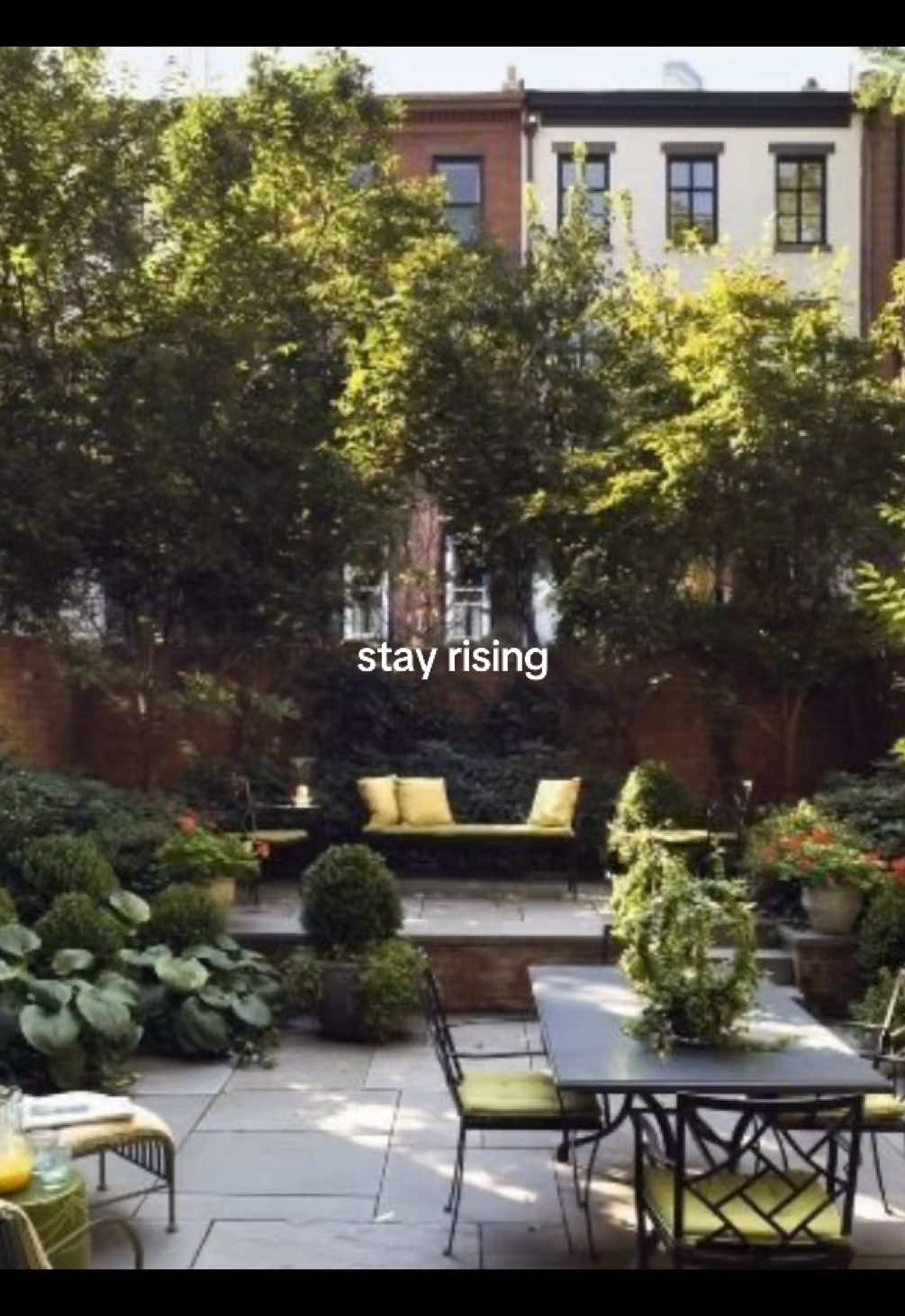 @ℰ.