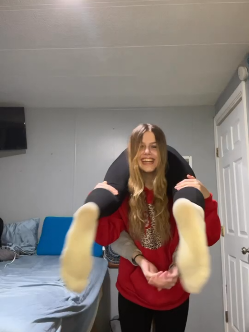 @c_j747