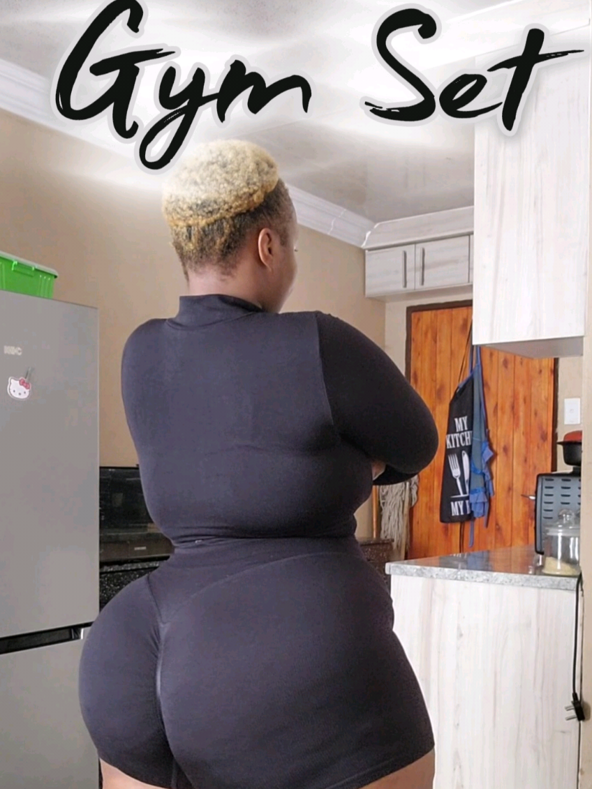 @Kat N |Plusize Fitness Babe💋