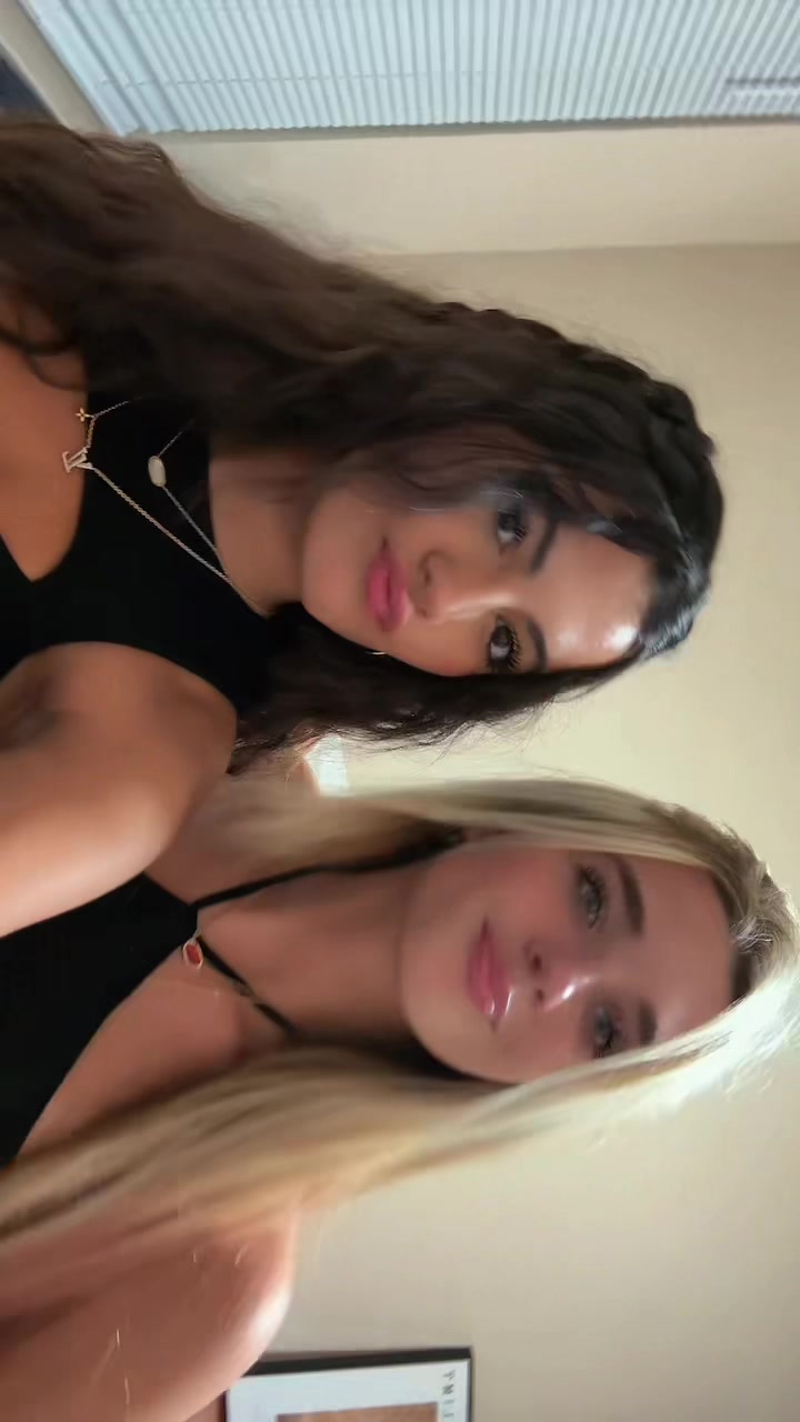 @thatblondandbrunete