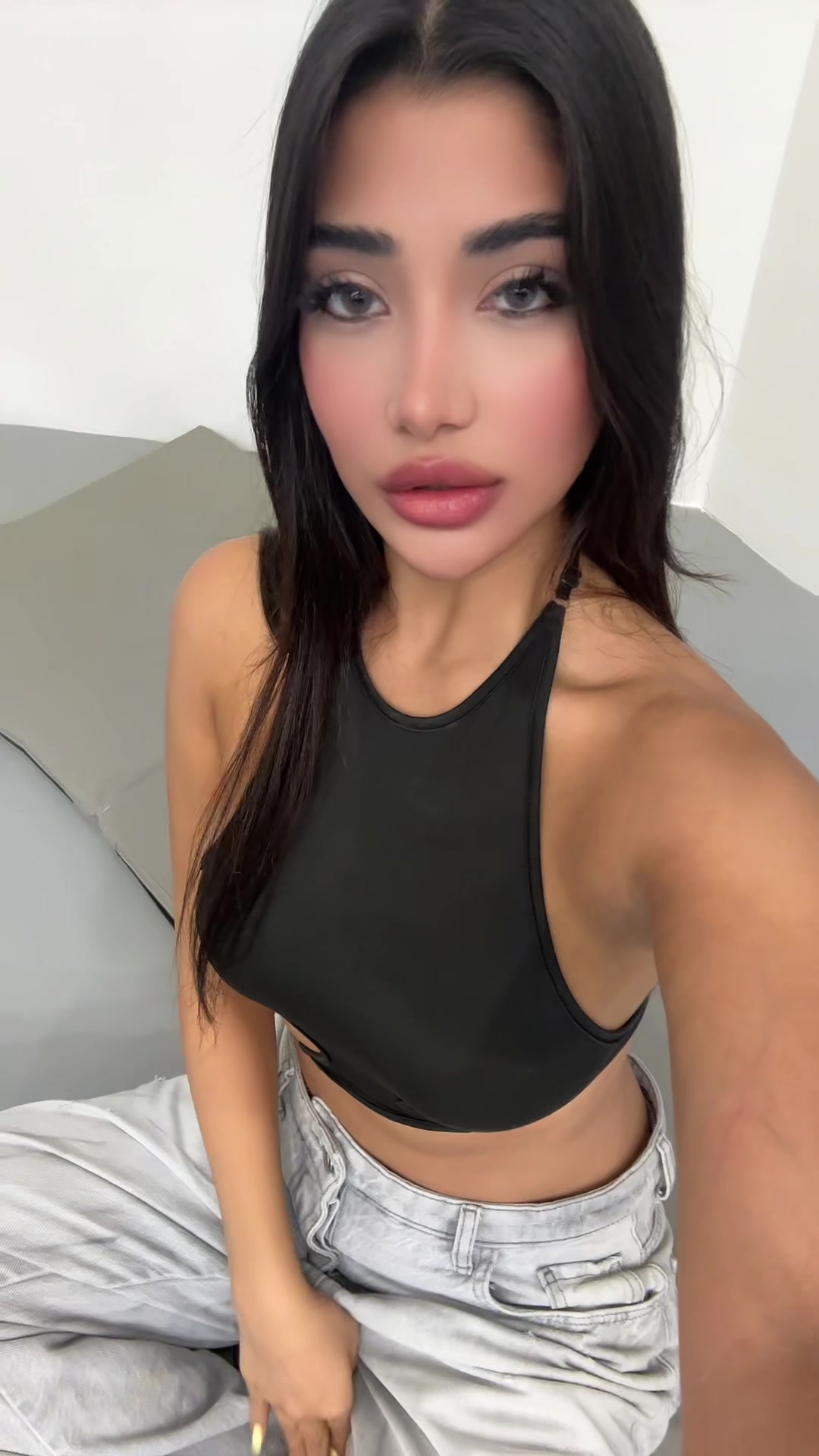 @Niusha