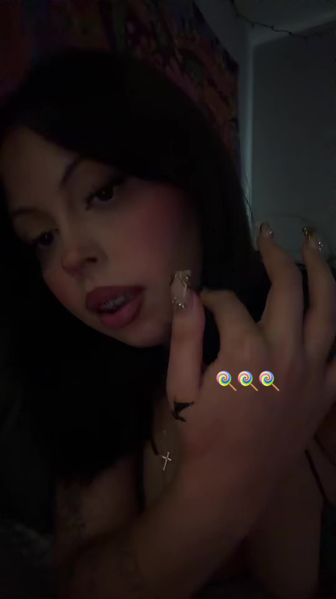 @moni
