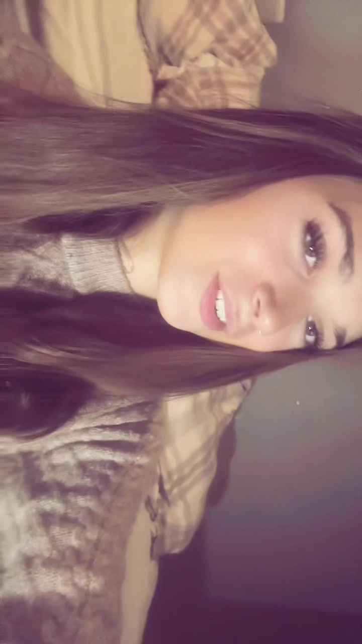 @hollie๐