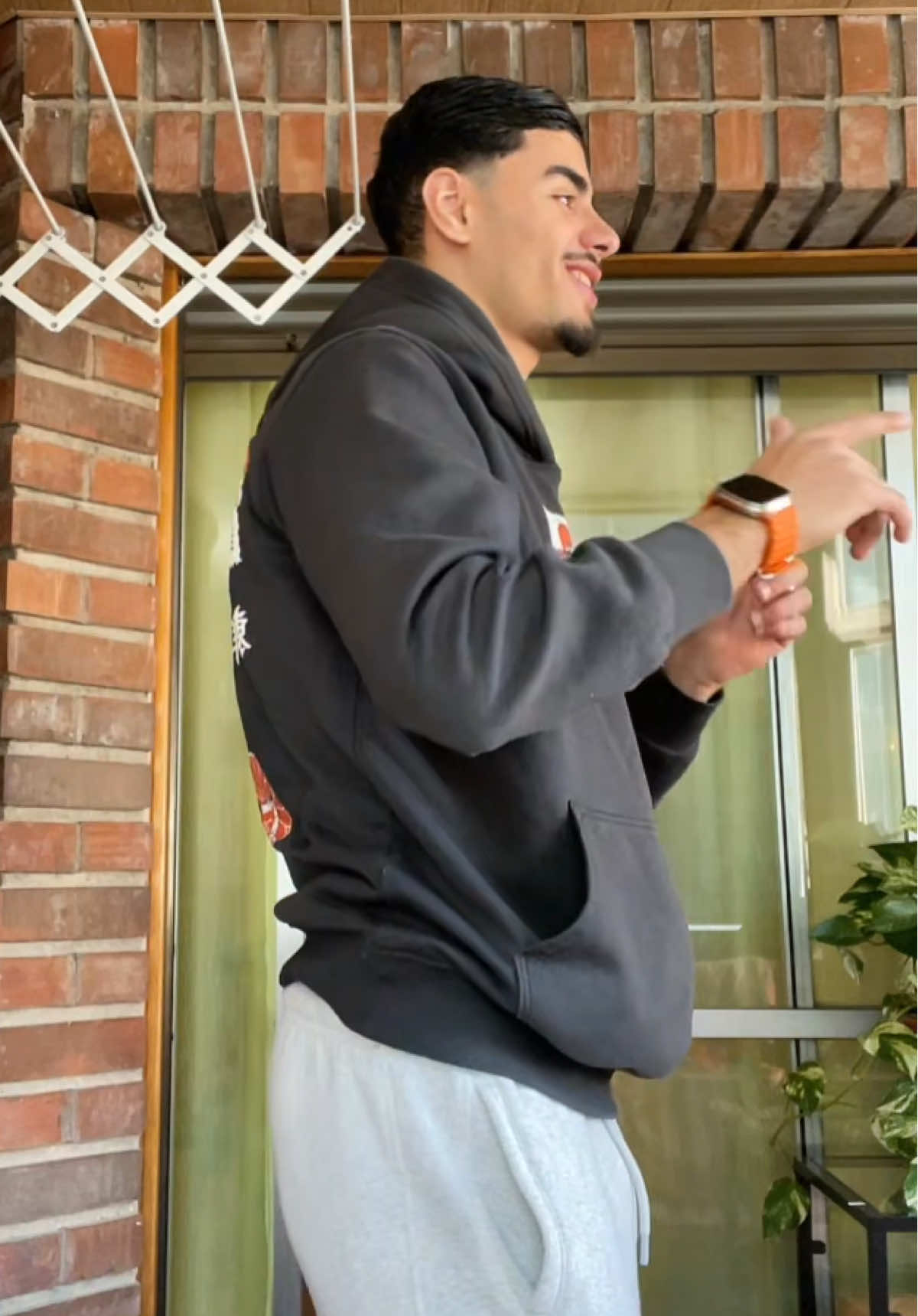 @🐺