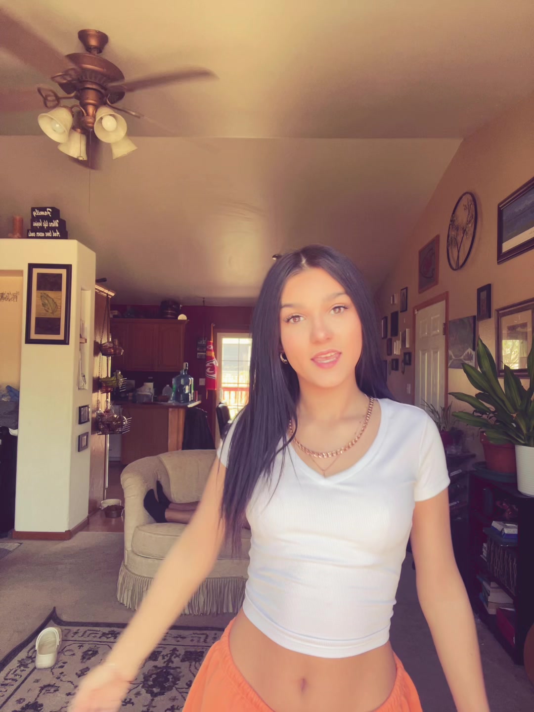 @bella