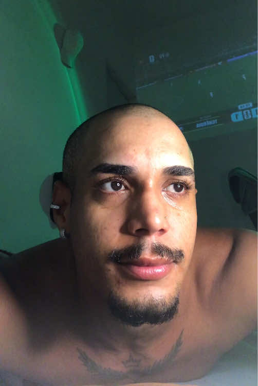 @o moço dramático 🥀