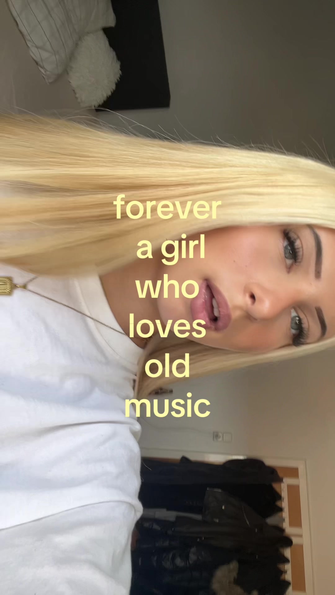 @𝐣𝐨𝐞𝐲𝐥𝐢𝐚