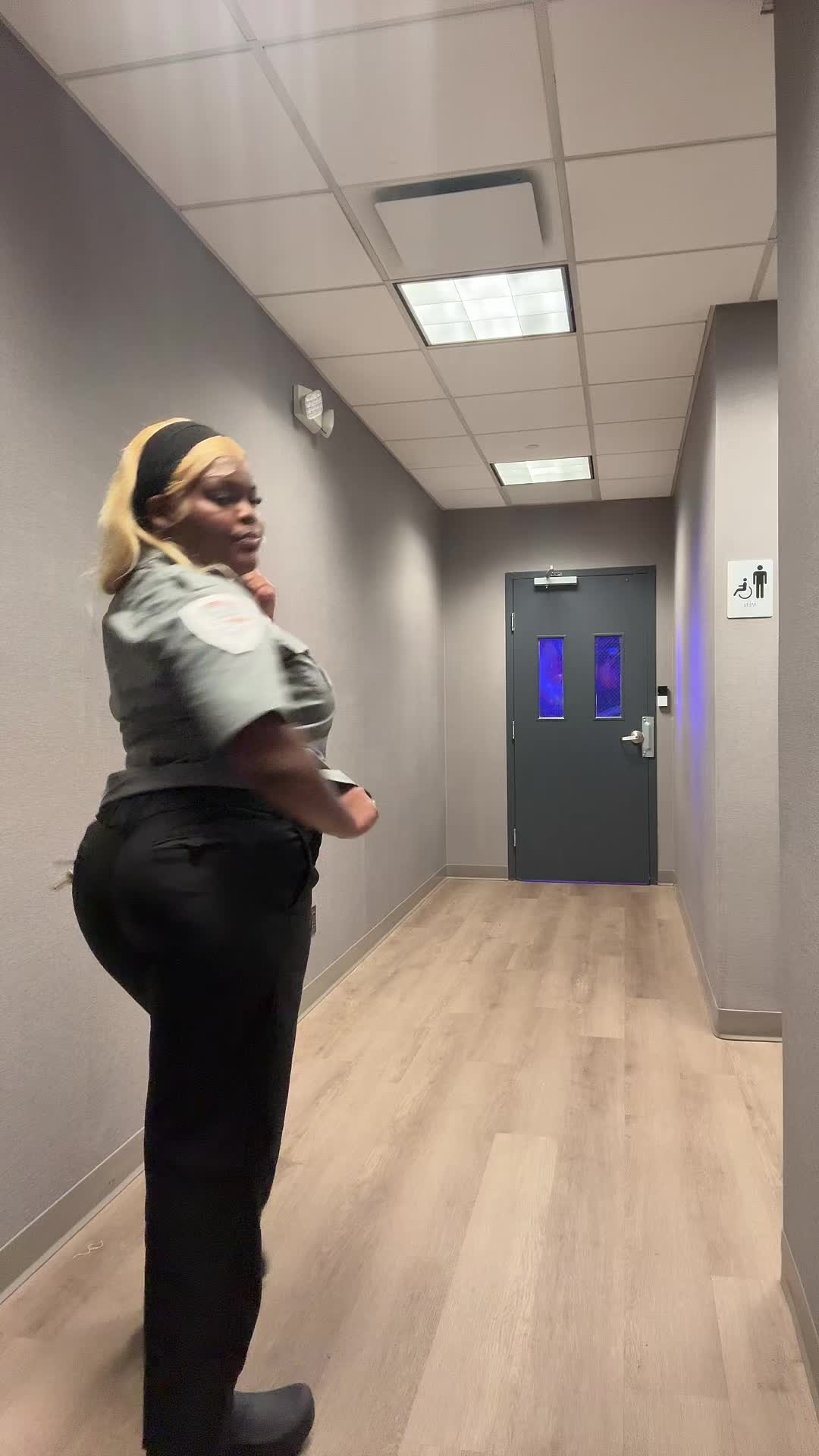 @motionmizz_