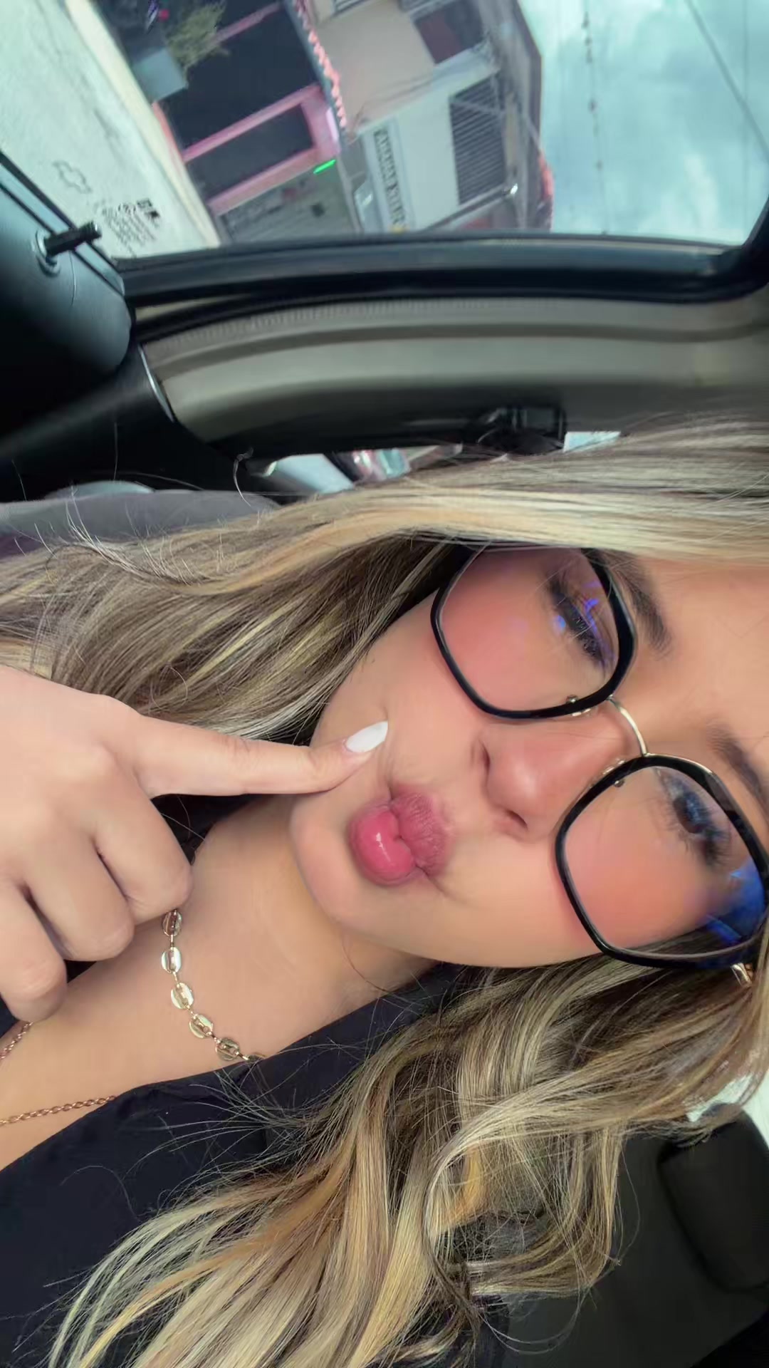 @ari_barrera20