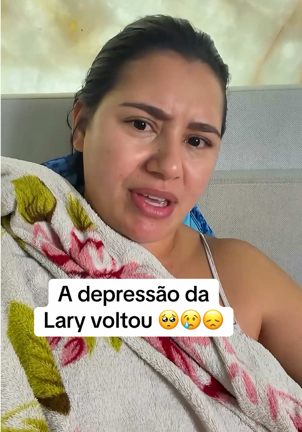 @laryiingrid01