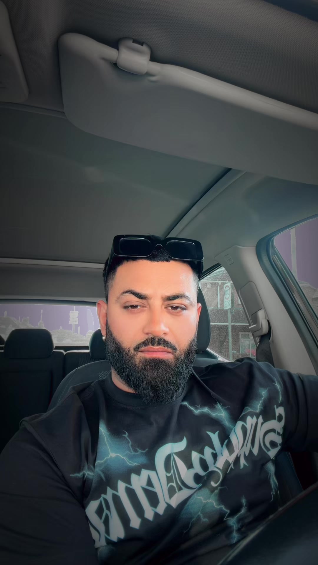 @𝐇 𝐨 𝐧 𝐞 𝐲