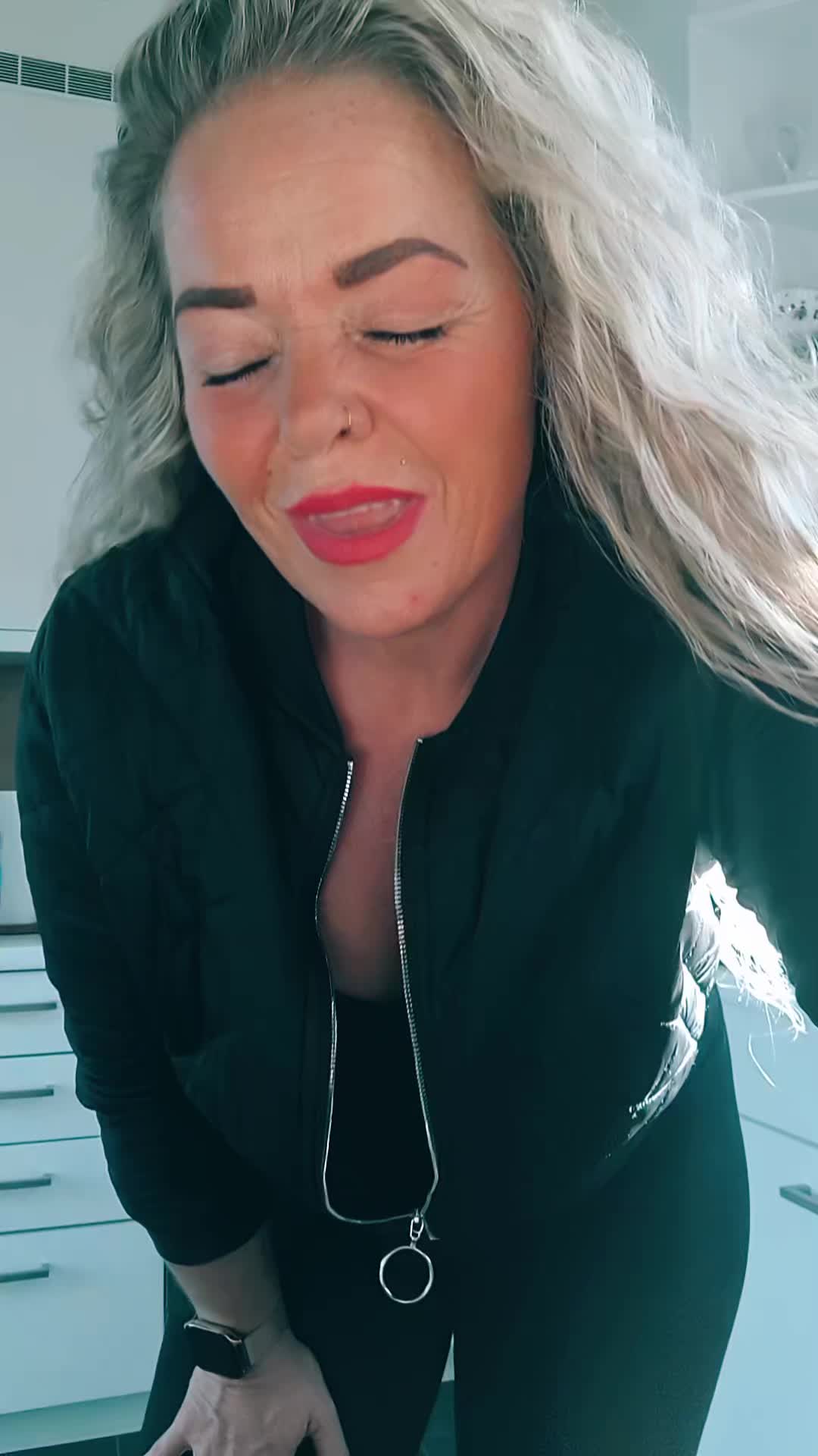 @🎶🇩🇪Janine 🇩🇪🎧