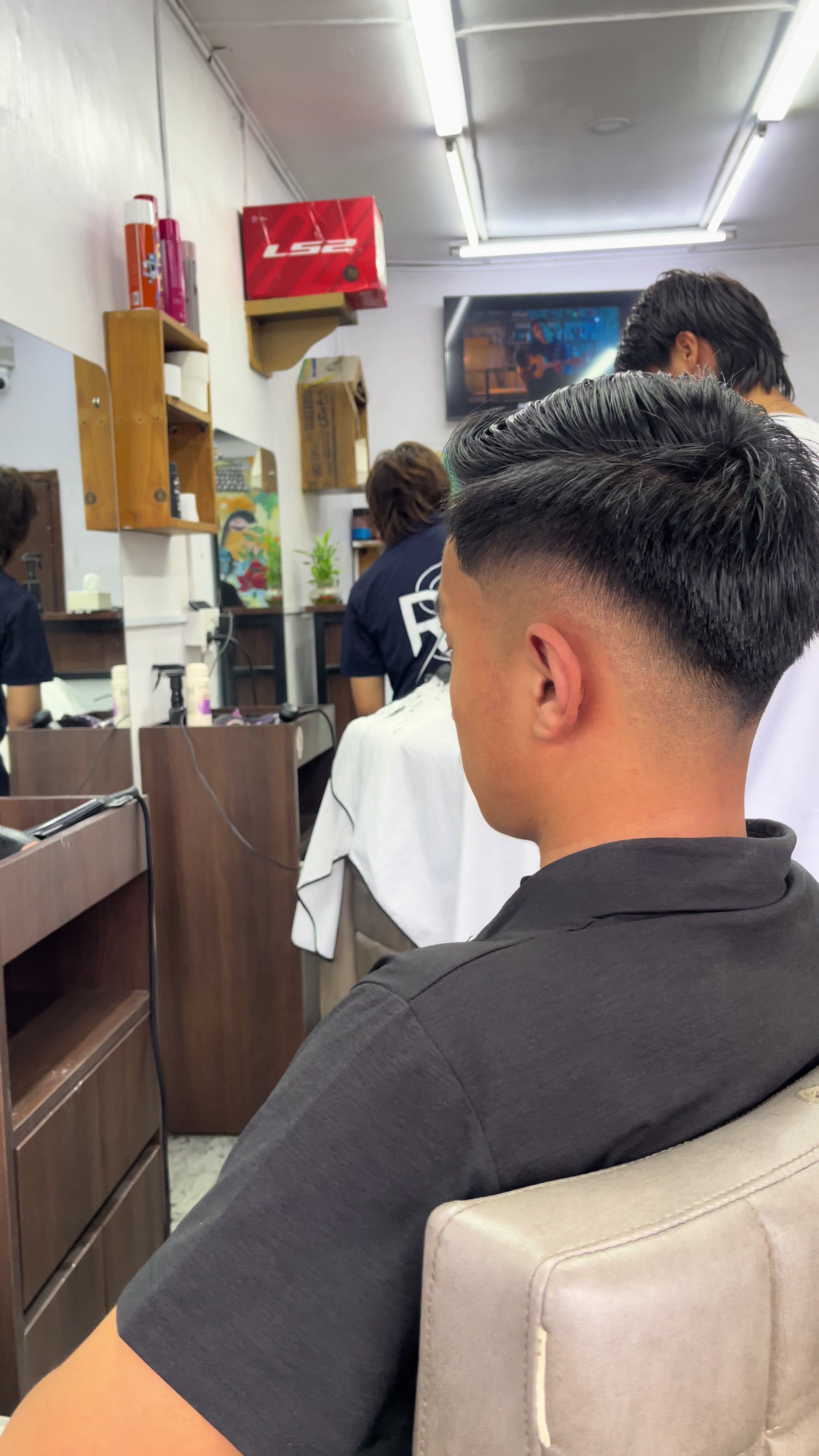 @RC'S BARBER SHOP