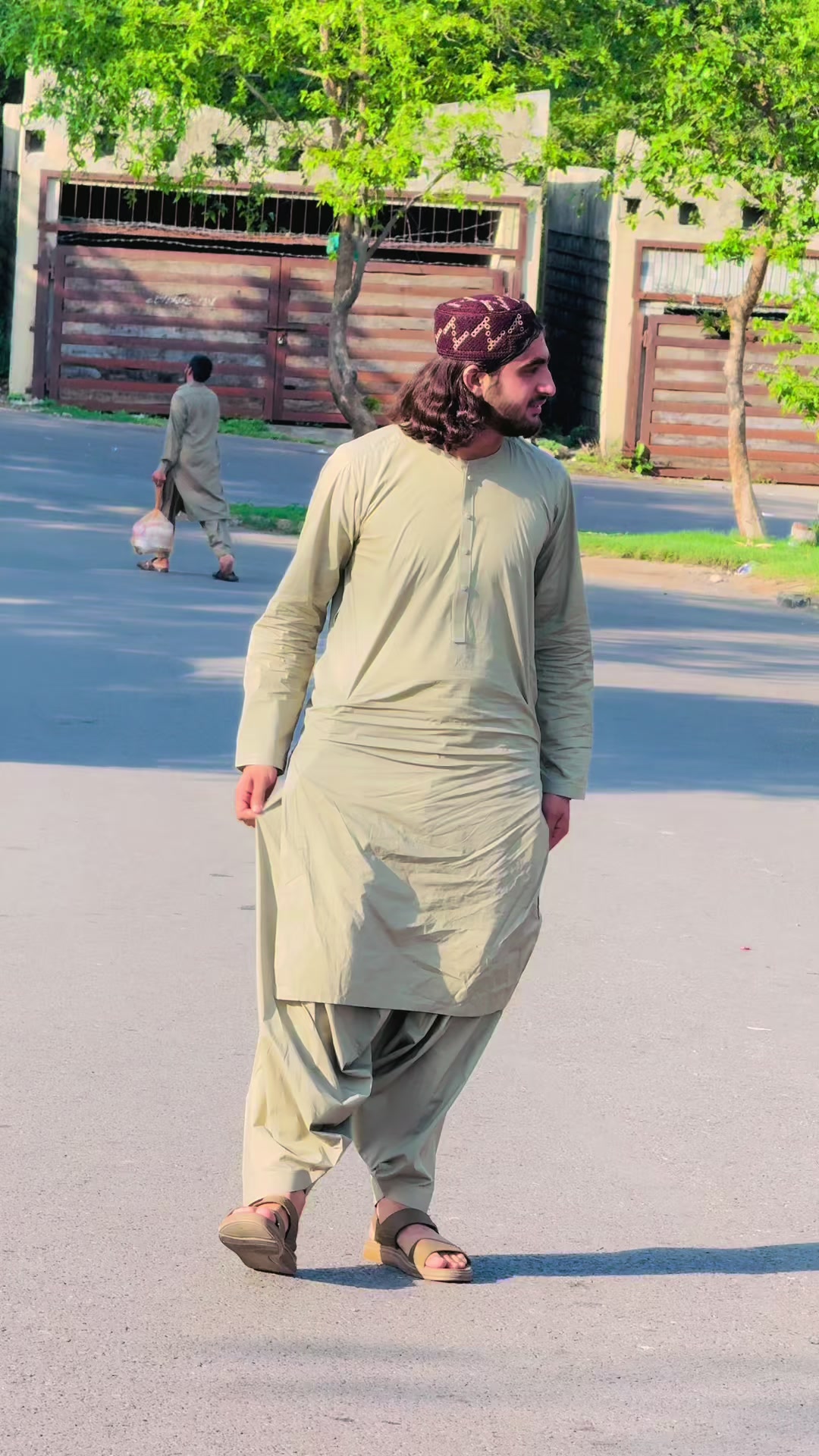 @اسحاق محمدی