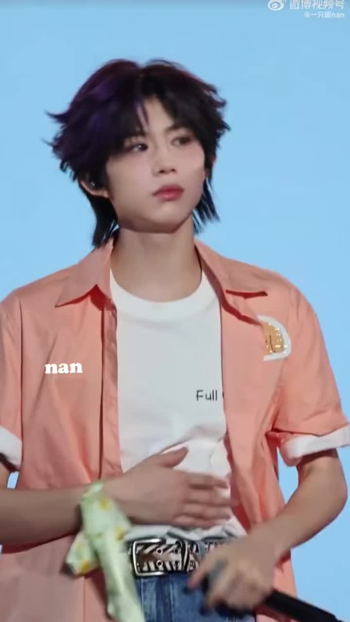 @文涵 &bull; wenhan ᥫ᭡