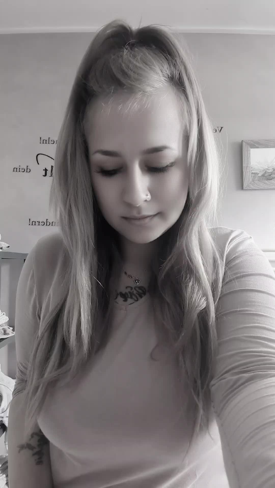 @Saphira95