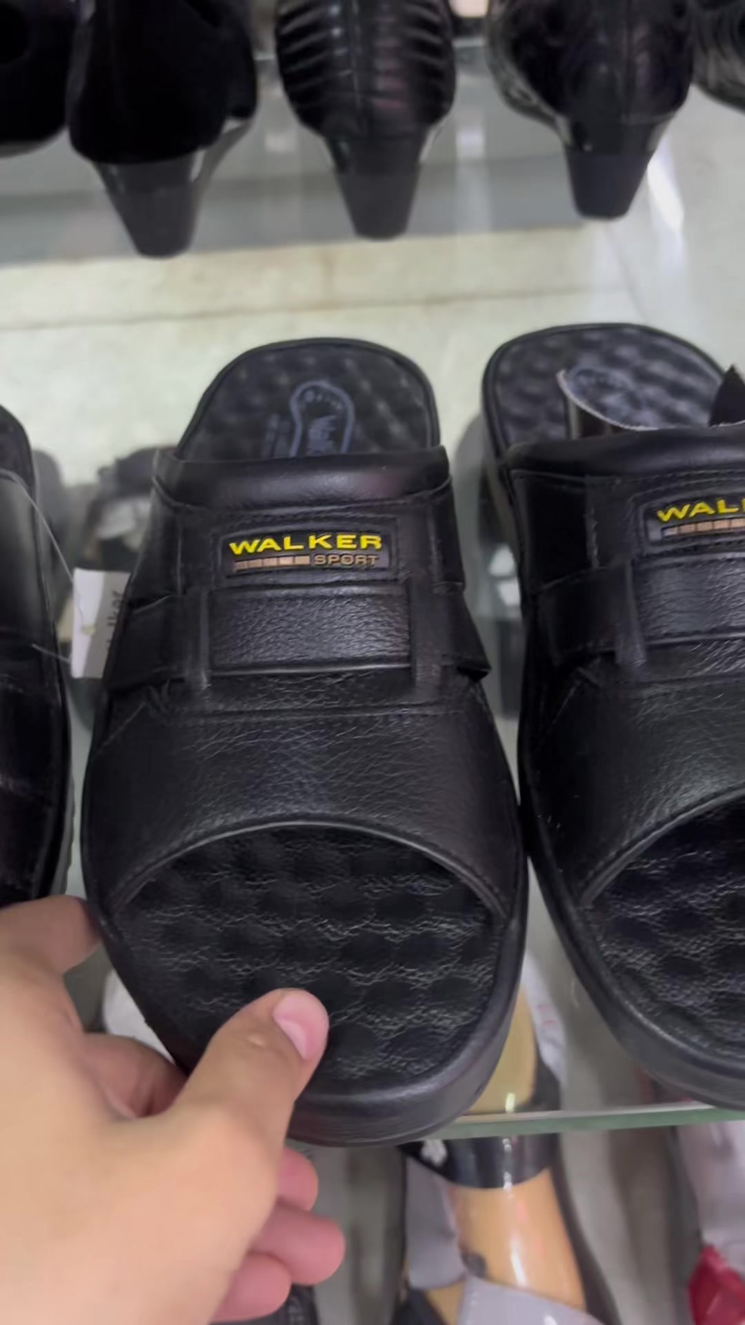 @Young smile shoes