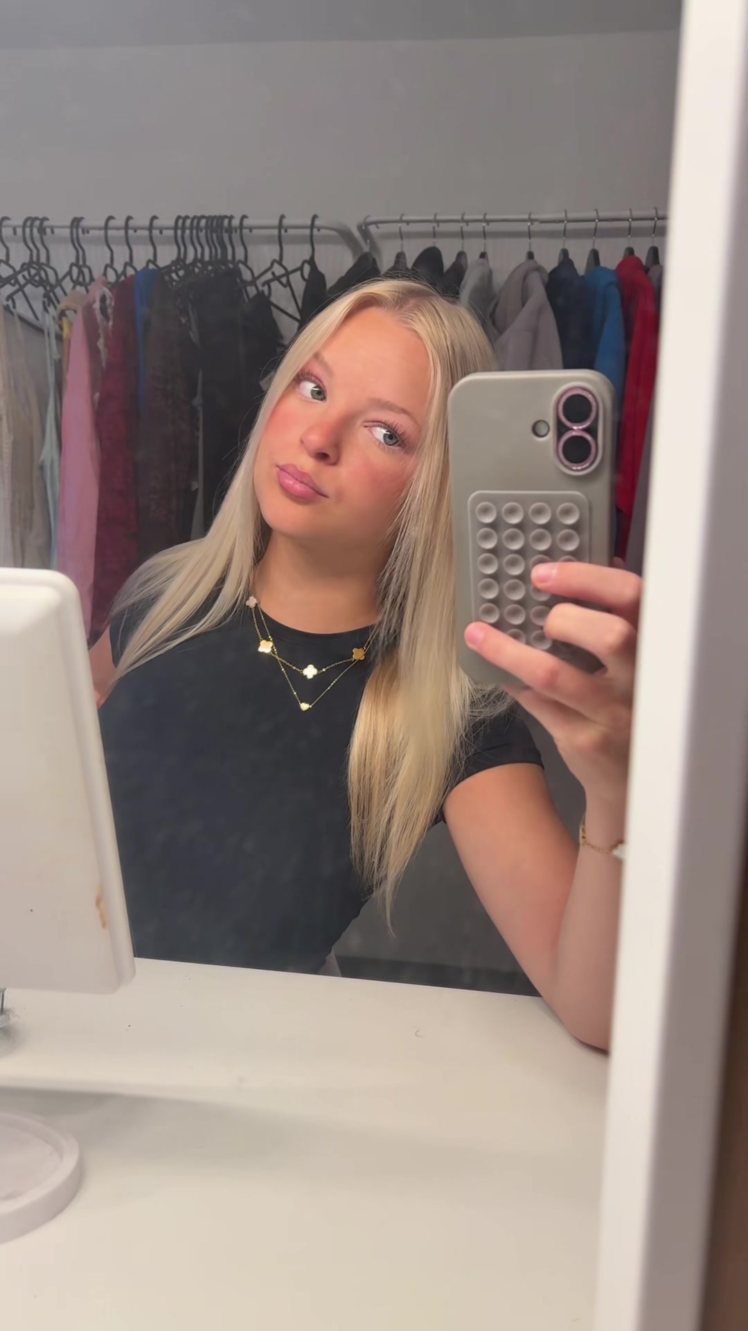 @👸🏼