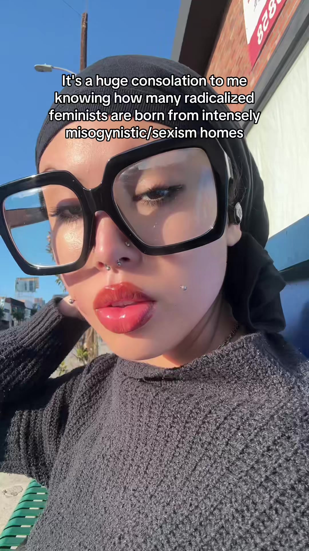 @️