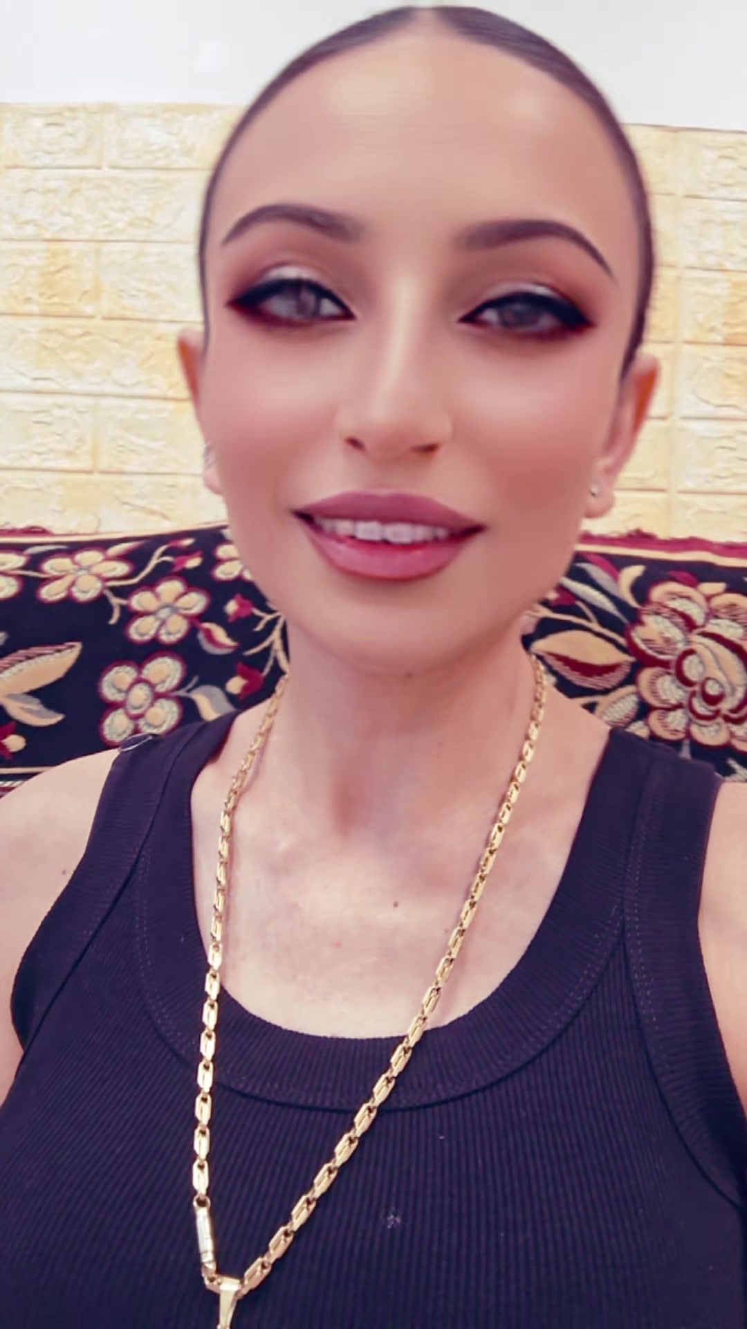 @карина