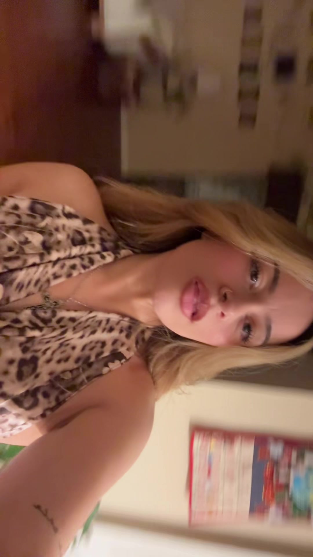 @Ytza