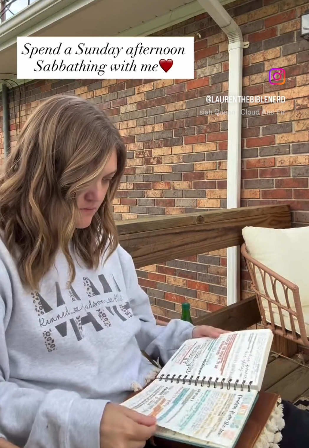 @laurenthebiblenerd
