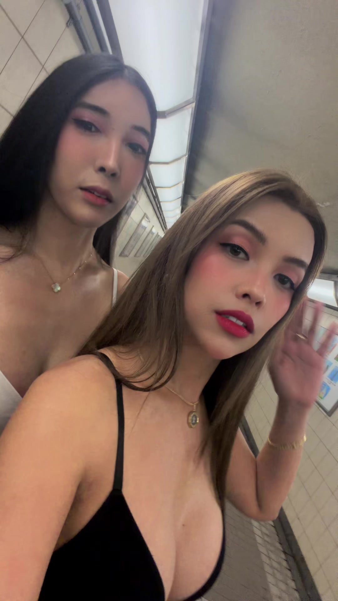 @Mae