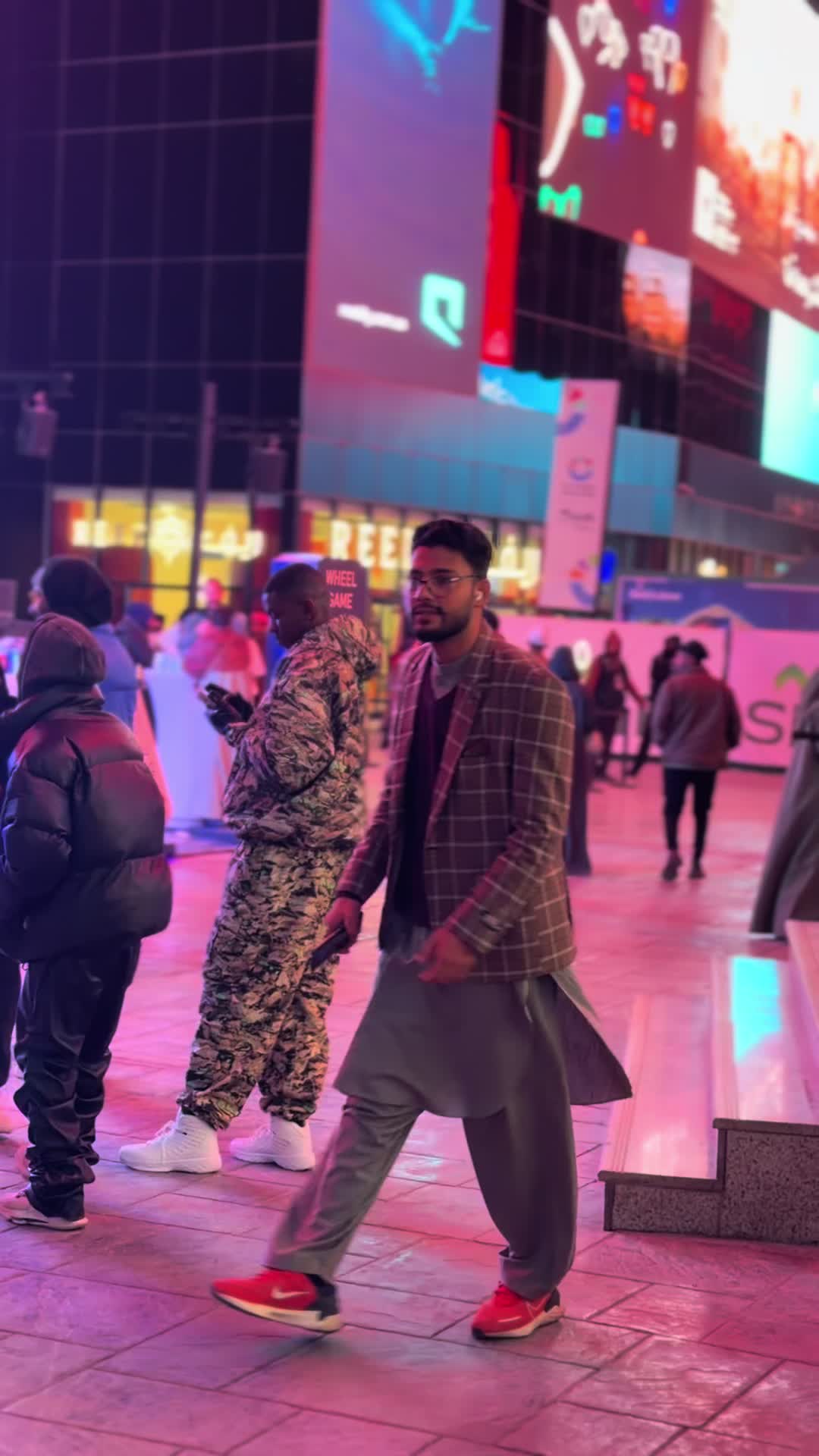 @QIAM NAEEM ROGHANI❤️🇸🇦💵💸