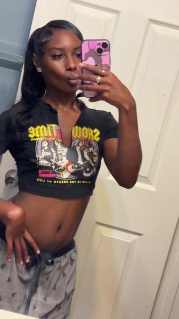 @darkskinhottieeeeeeeeeee