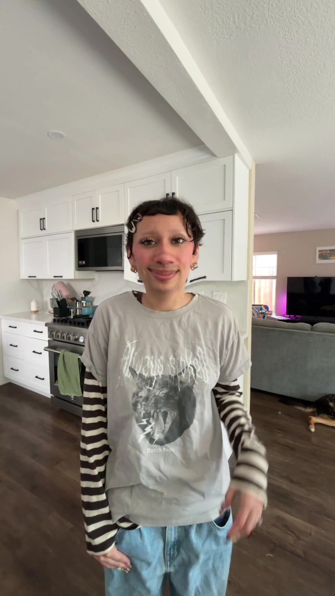 @Vanellapea