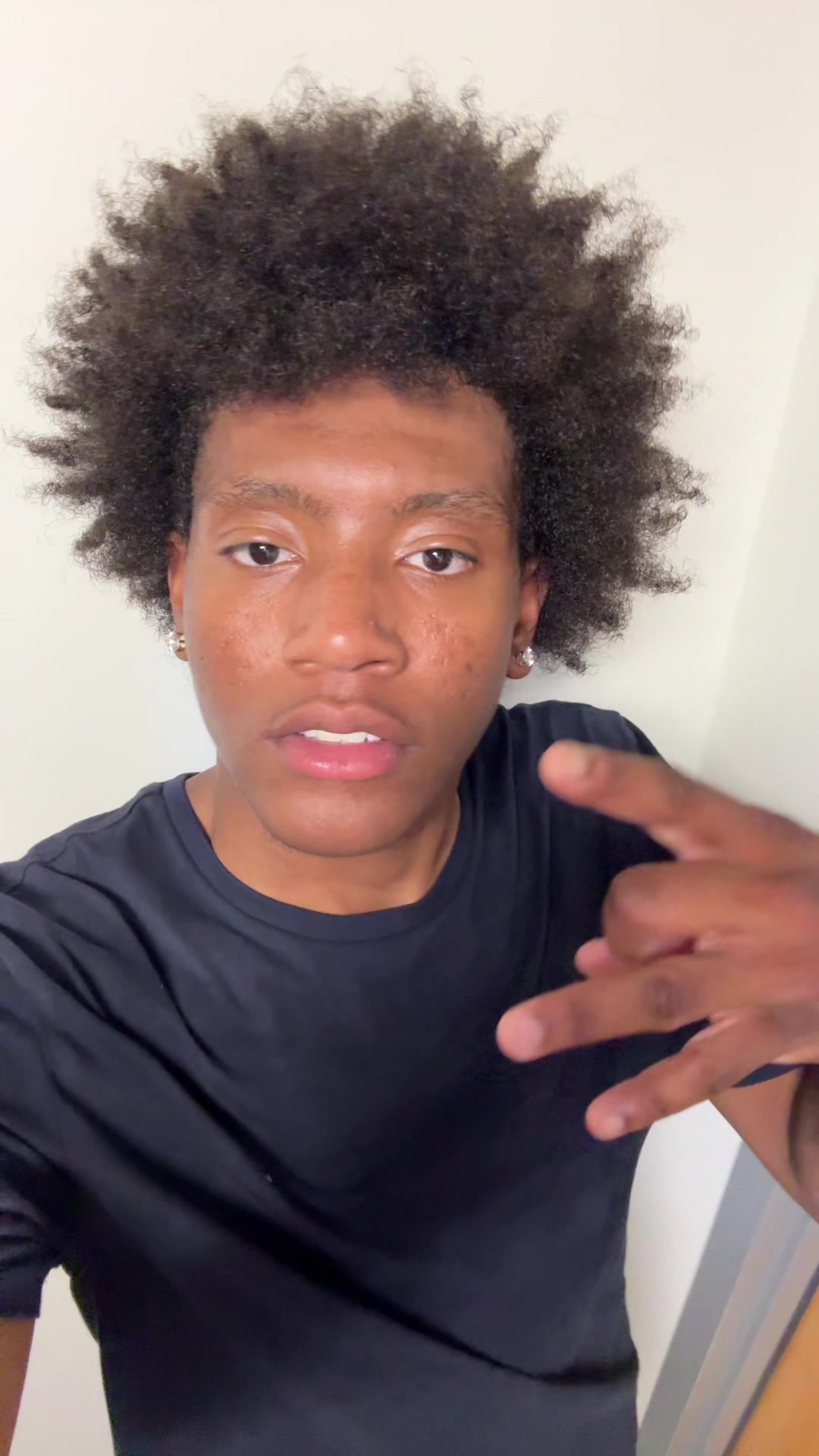 @Maipriv
